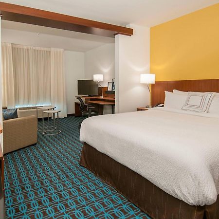 Fairfield Inn & Suites By Marriott לפלאס מראה חיצוני תמונה