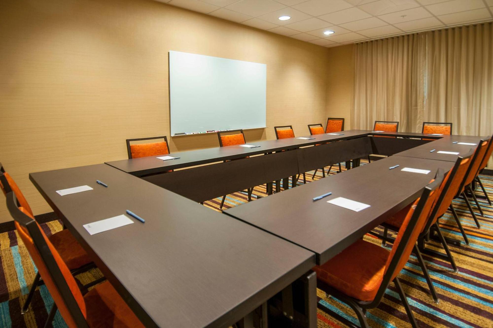 Fairfield Inn & Suites By Marriott לפלאס מראה חיצוני תמונה