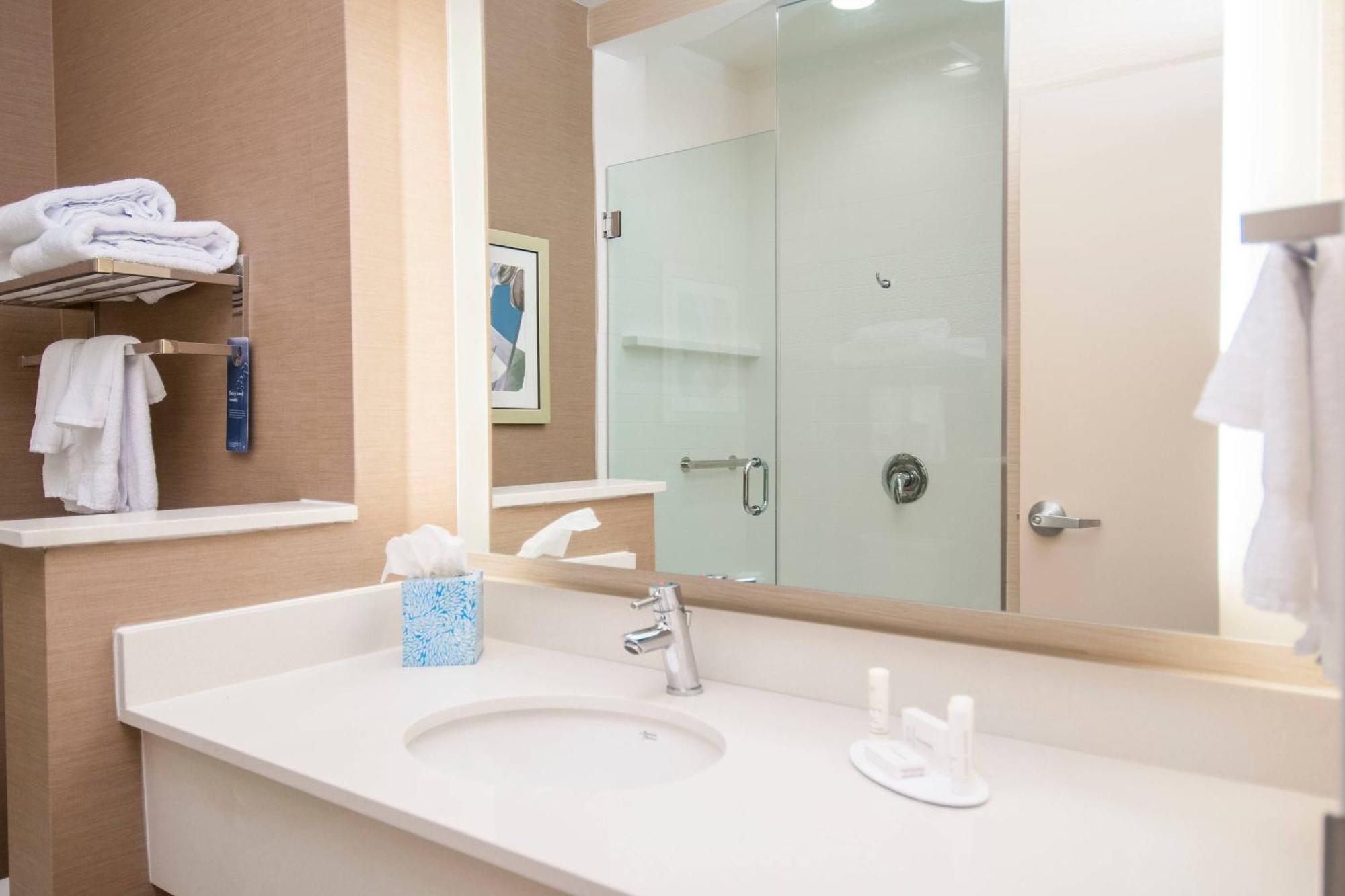 Fairfield Inn & Suites By Marriott לפלאס מראה חיצוני תמונה