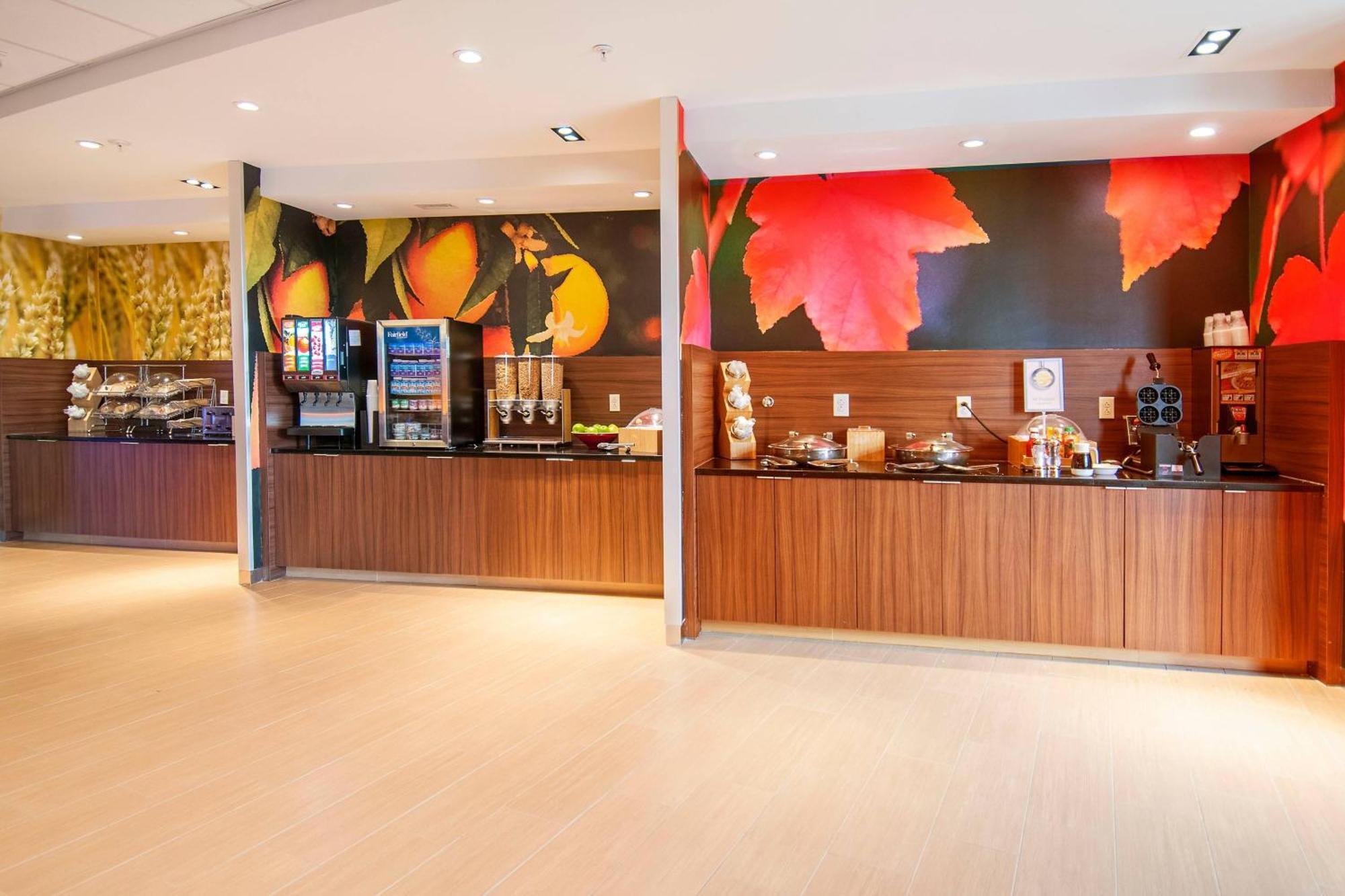 Fairfield Inn & Suites By Marriott לפלאס מראה חיצוני תמונה