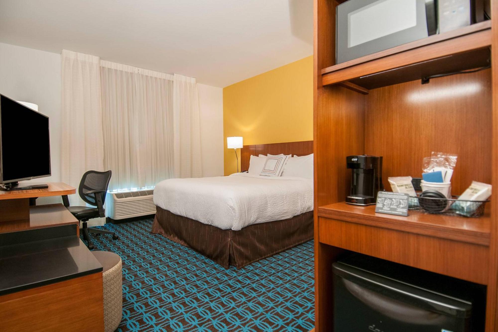 Fairfield Inn & Suites By Marriott לפלאס מראה חיצוני תמונה